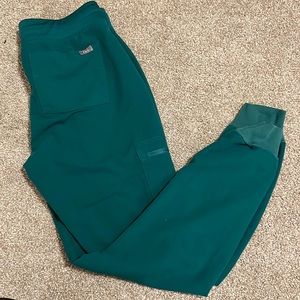 Figs Zamora Jogger scrub pants - small hunter green